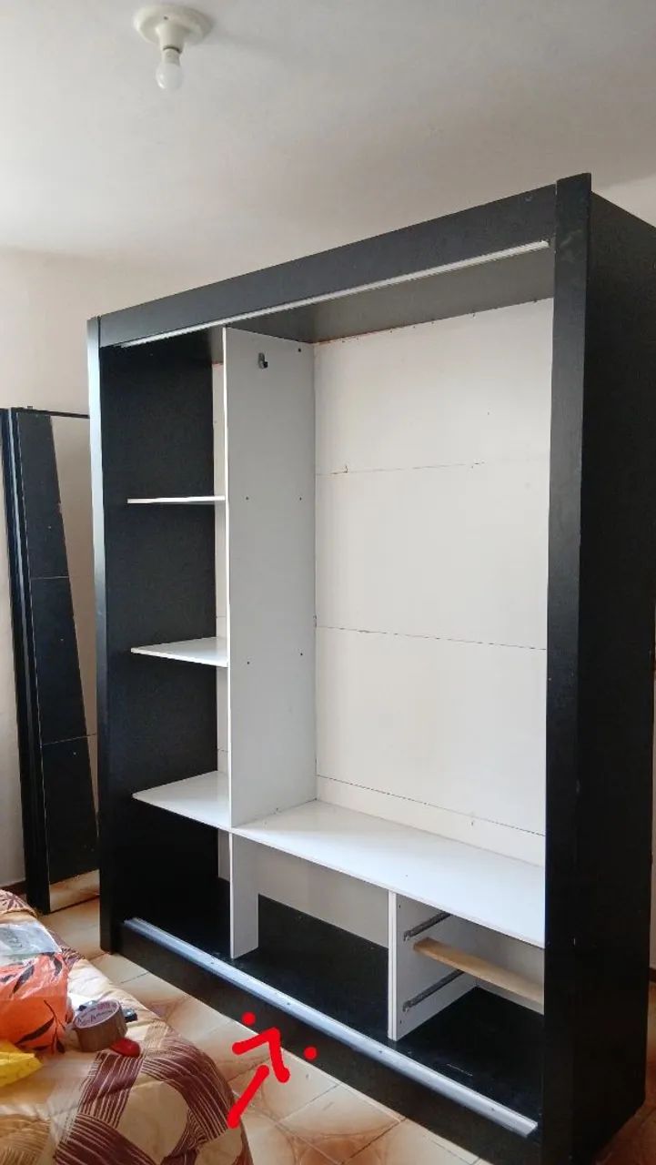 Guarda roupa solidário 