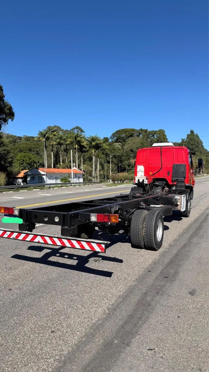 Accelo 1016 2015 no chassis  - Foto 4