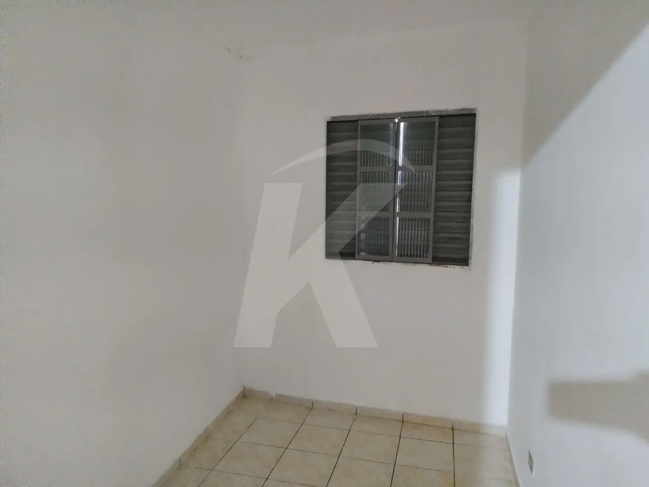 Casa de fundos com 2 quartos, sala, cozinha, banheiro, área de serviço - Foto 5