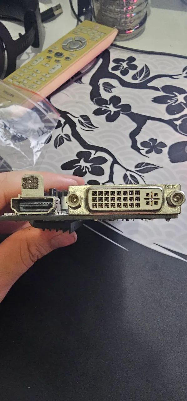 Placa de video hd4550 1gb ddr2 - Foto 3