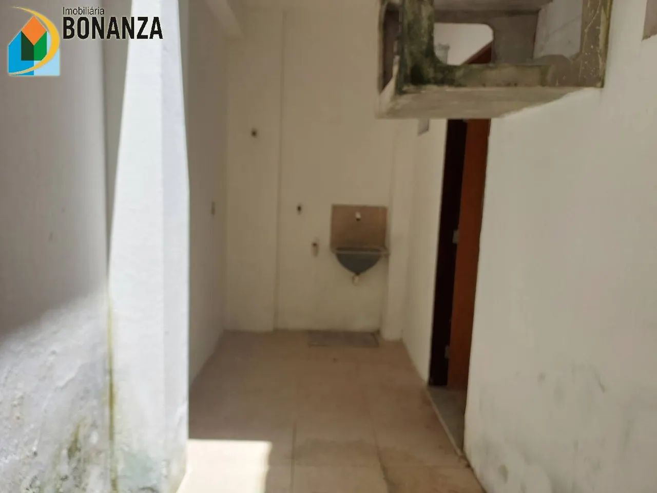 Kitnet no Conjunto Esperança com vaga de garagem para alugar - Foto 2