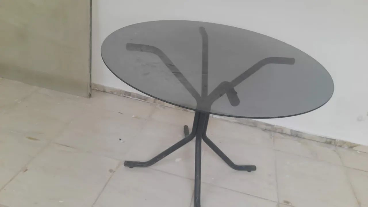 Mesa de vidro circular 