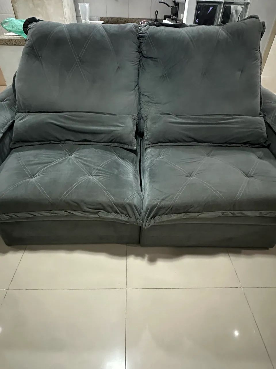 Sofá retrátil reclinável 2.10m
