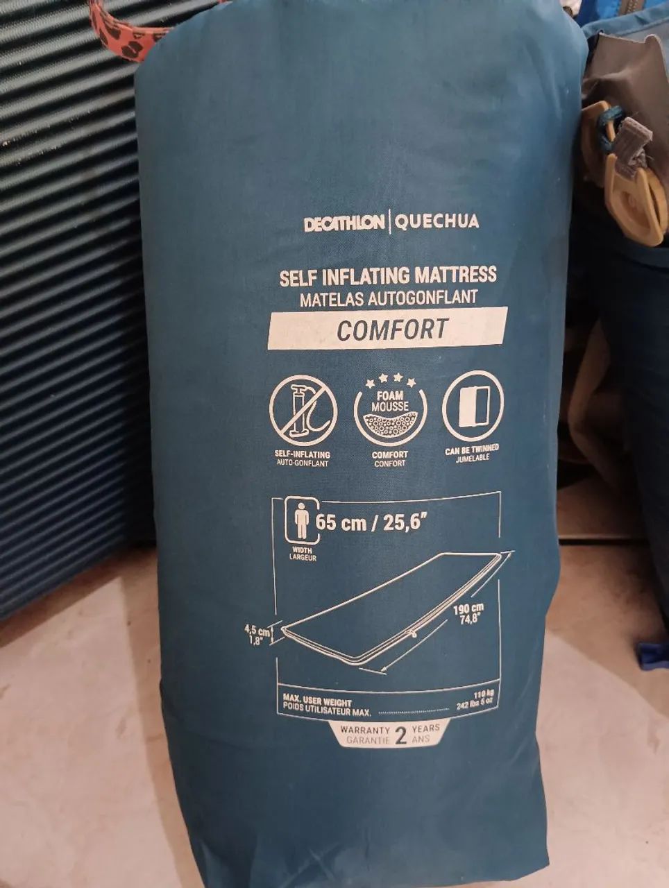 Dois colchonetes auto infláveis Camping