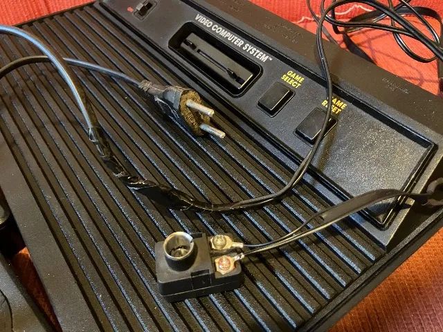 Atari 2600 Com 1 Jogo - Funcionando (LEIA) - Foto 5