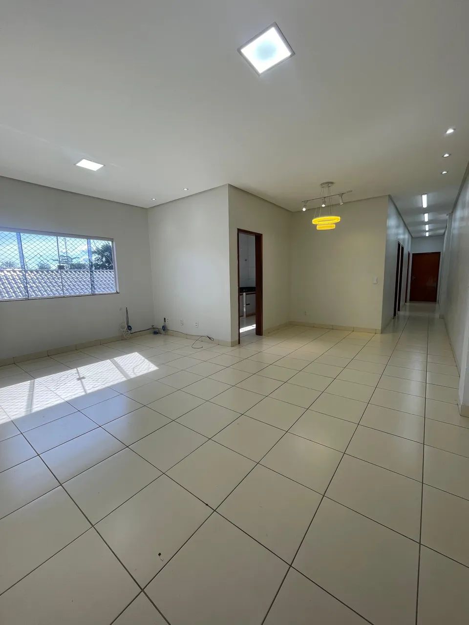 ALUGA-SE apartamento próximo à portaria da vale 