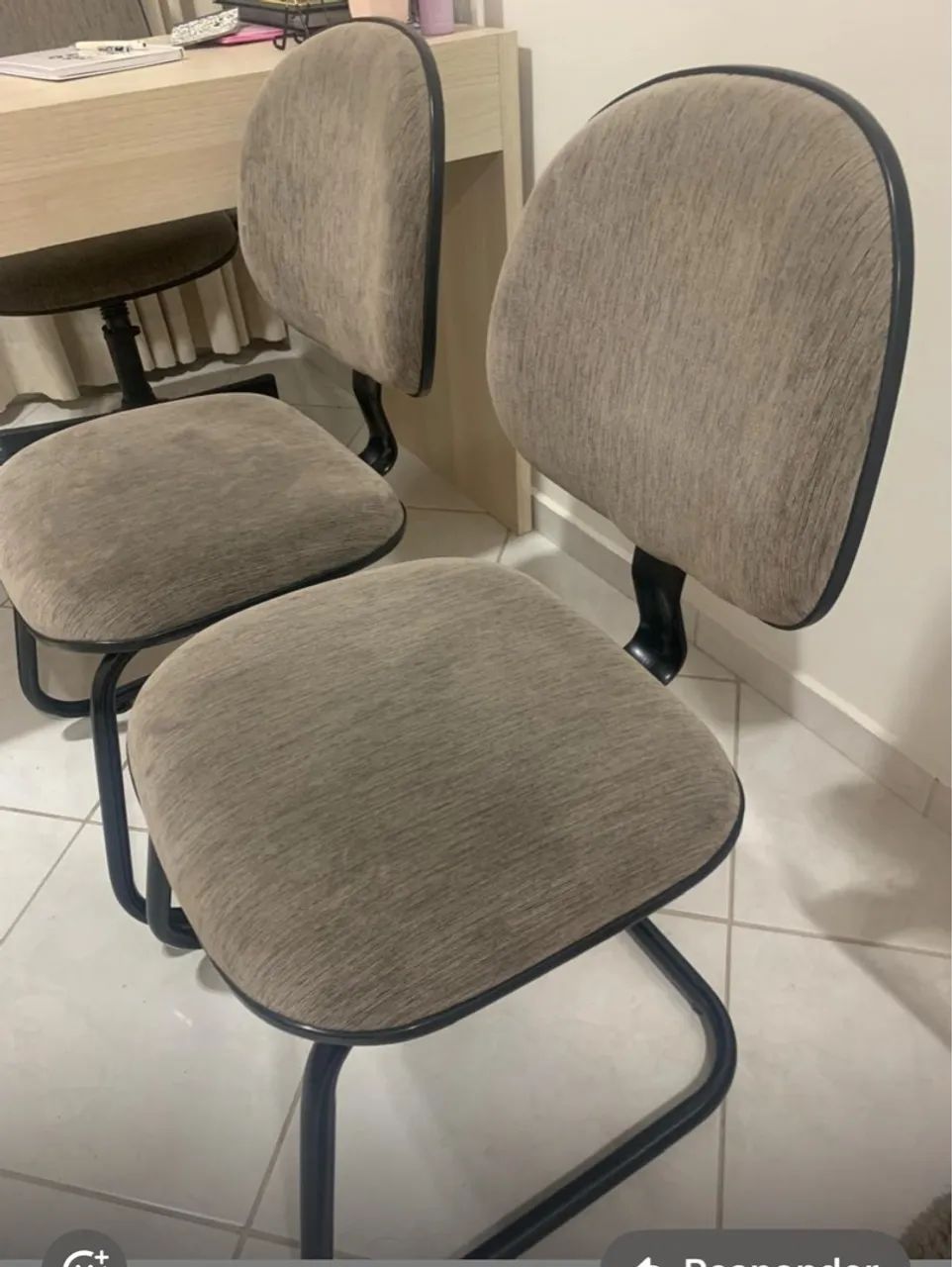 Vendo 3 cadeiras para escritório  - Foto 3