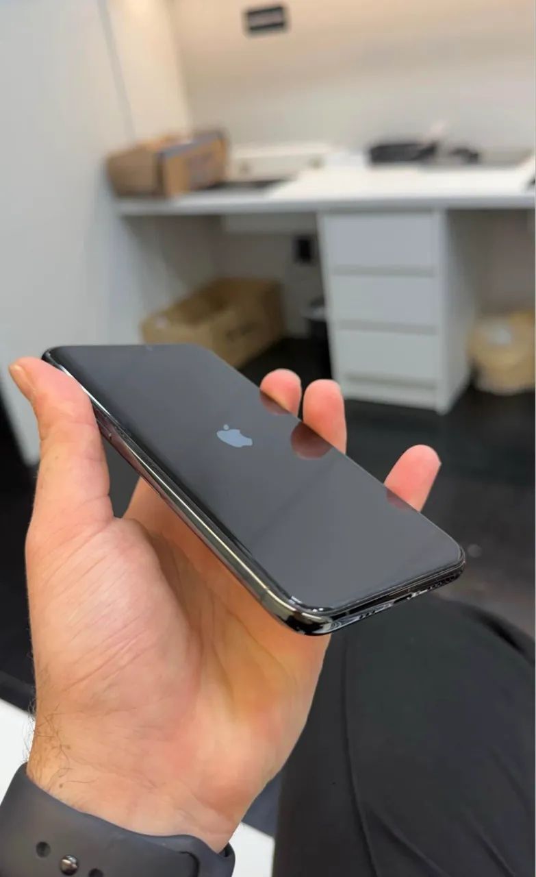 iPhone 11 Pro - IMPECÁVEL 