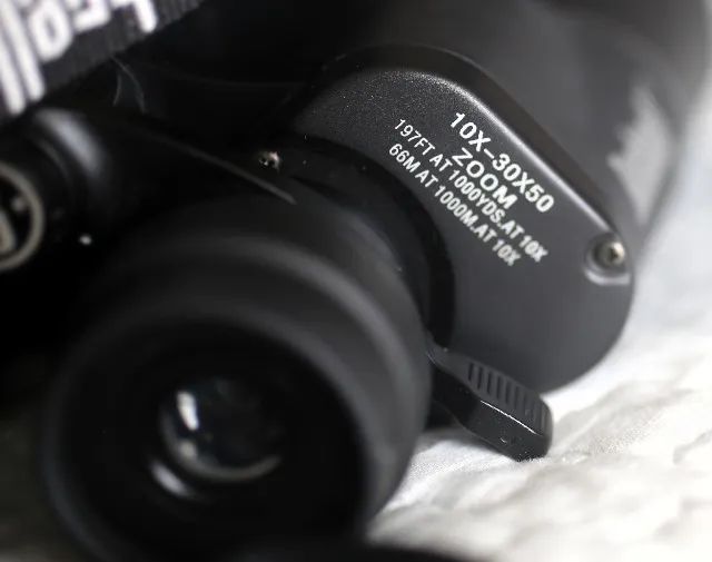 Binóculos ou Binocular Bushnell 10-30x50 - Foto 4