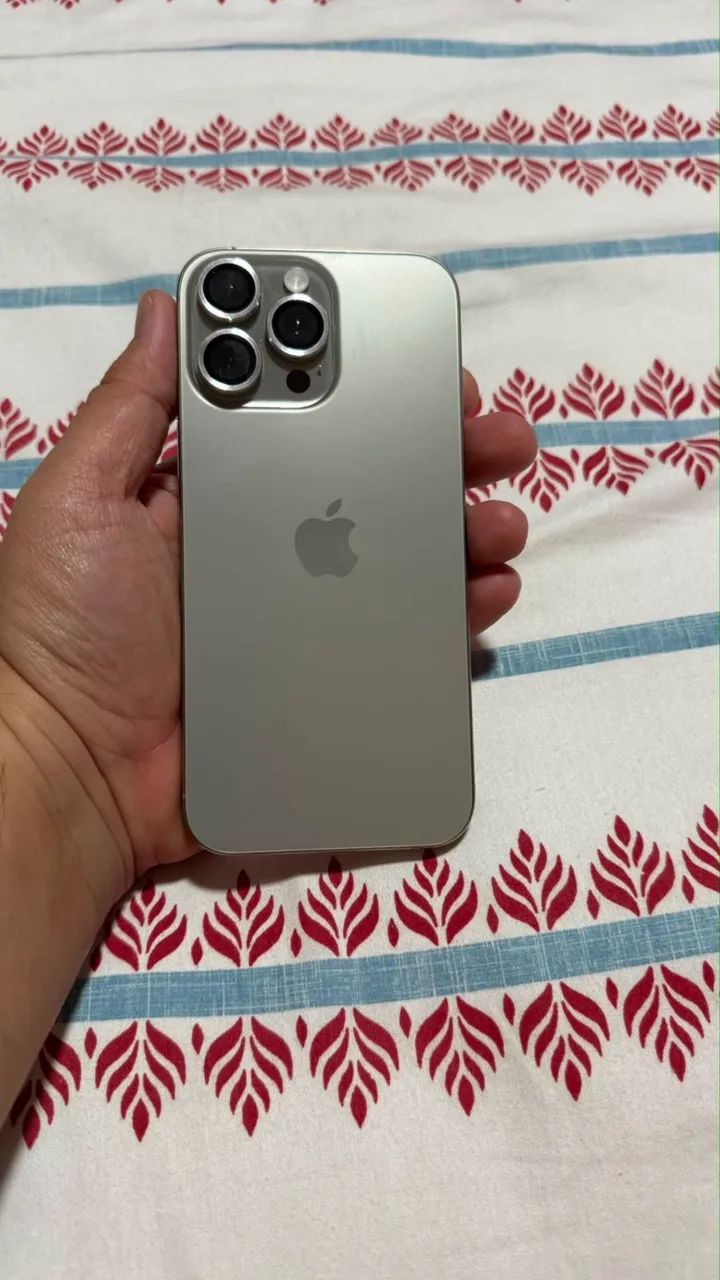 Vendo IPhone 16 Pro Max  - Foto 2