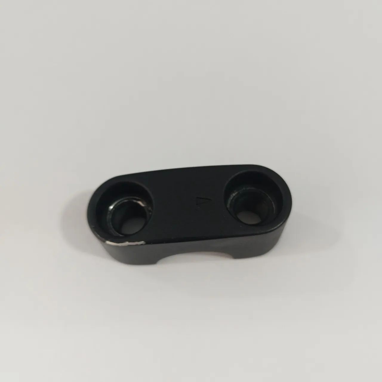 Fixador superior mesa guidão Mt03 2023