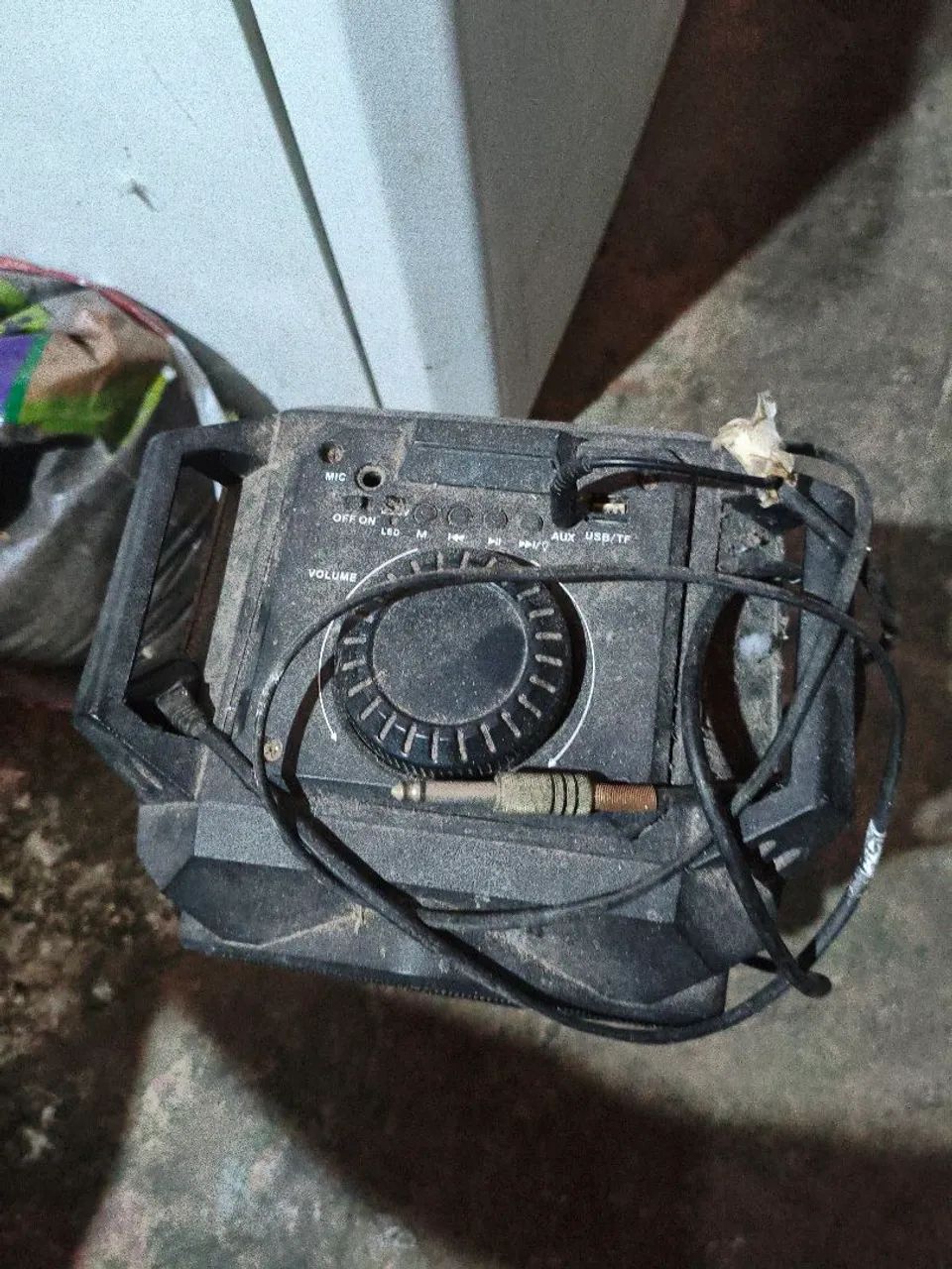Vendo uma caixa de som toca perfeitamente com Bluetooth - Foto 2