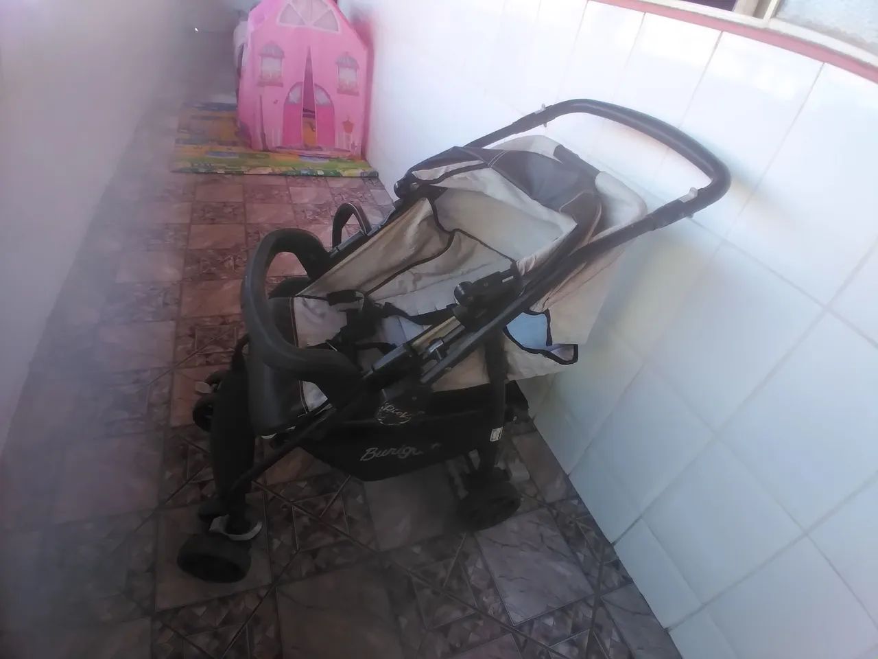Vendo carrinho de bebê burigoto  - Foto 4