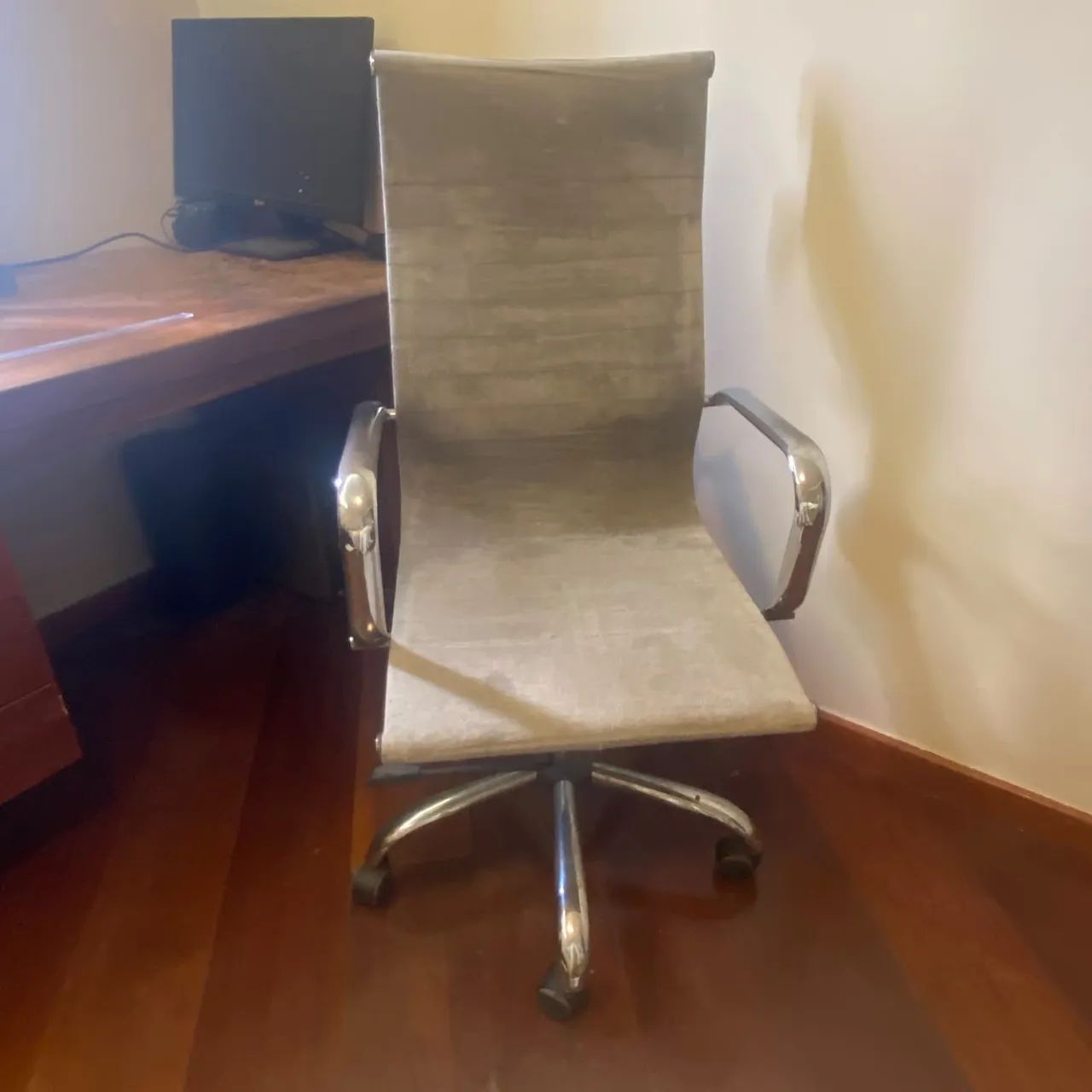 Cadeira de escritório Giratória 