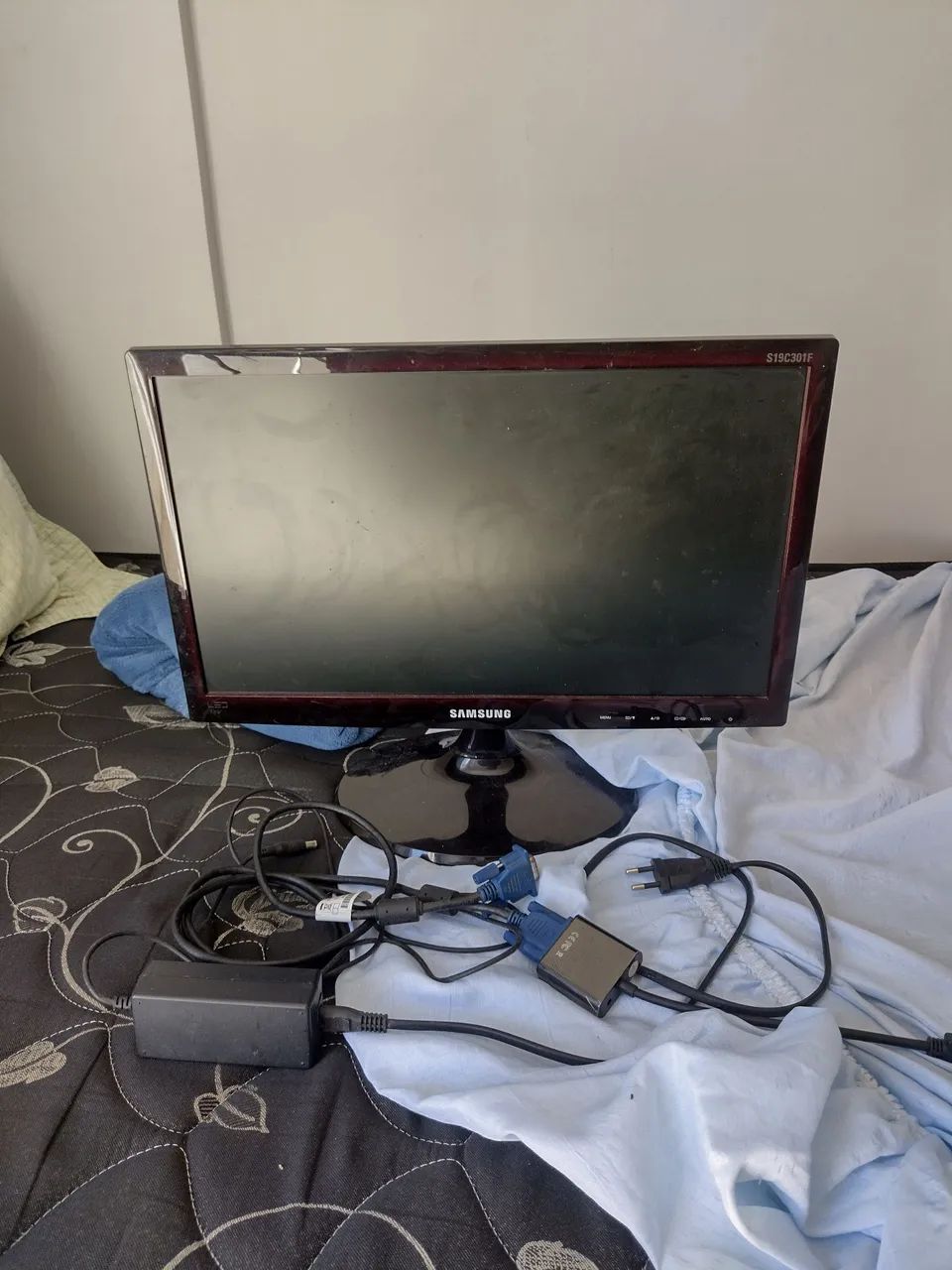 Monitor Samsung S19C301F - Foto 2