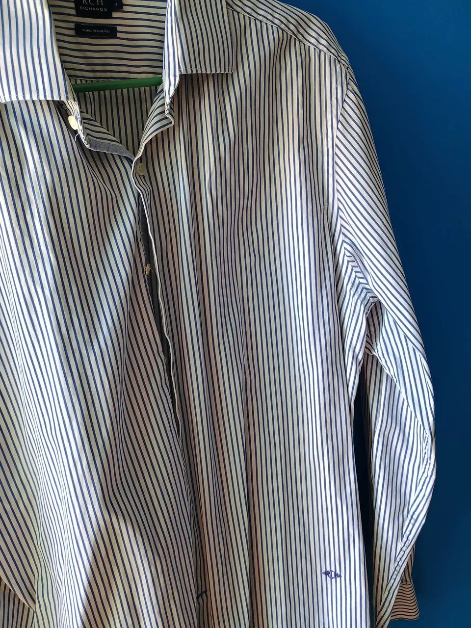 Vendo camisa social Richards  - Foto 4