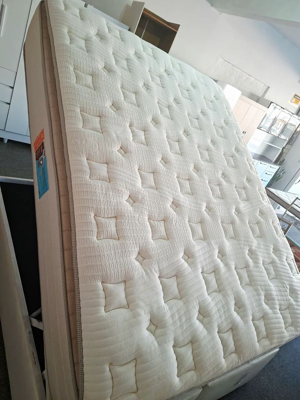 Cama box Queen size Bau colchão F.A molas ensacadas bambu  - Foto 3