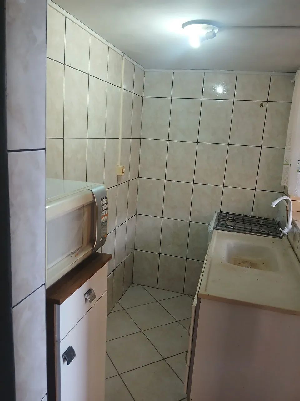 Kitinet mobiliada centro de Embu das artes local de bom padrão  - Foto 2