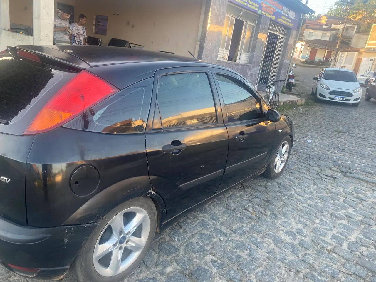 Ford focus completo vendo ou troco por moto - Foto 3