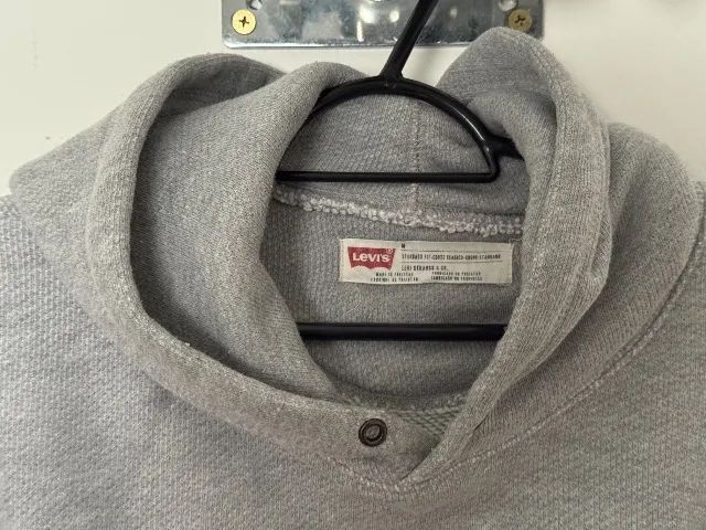 Modelom Levi's cor cinza tamanho M original - Foto 3
