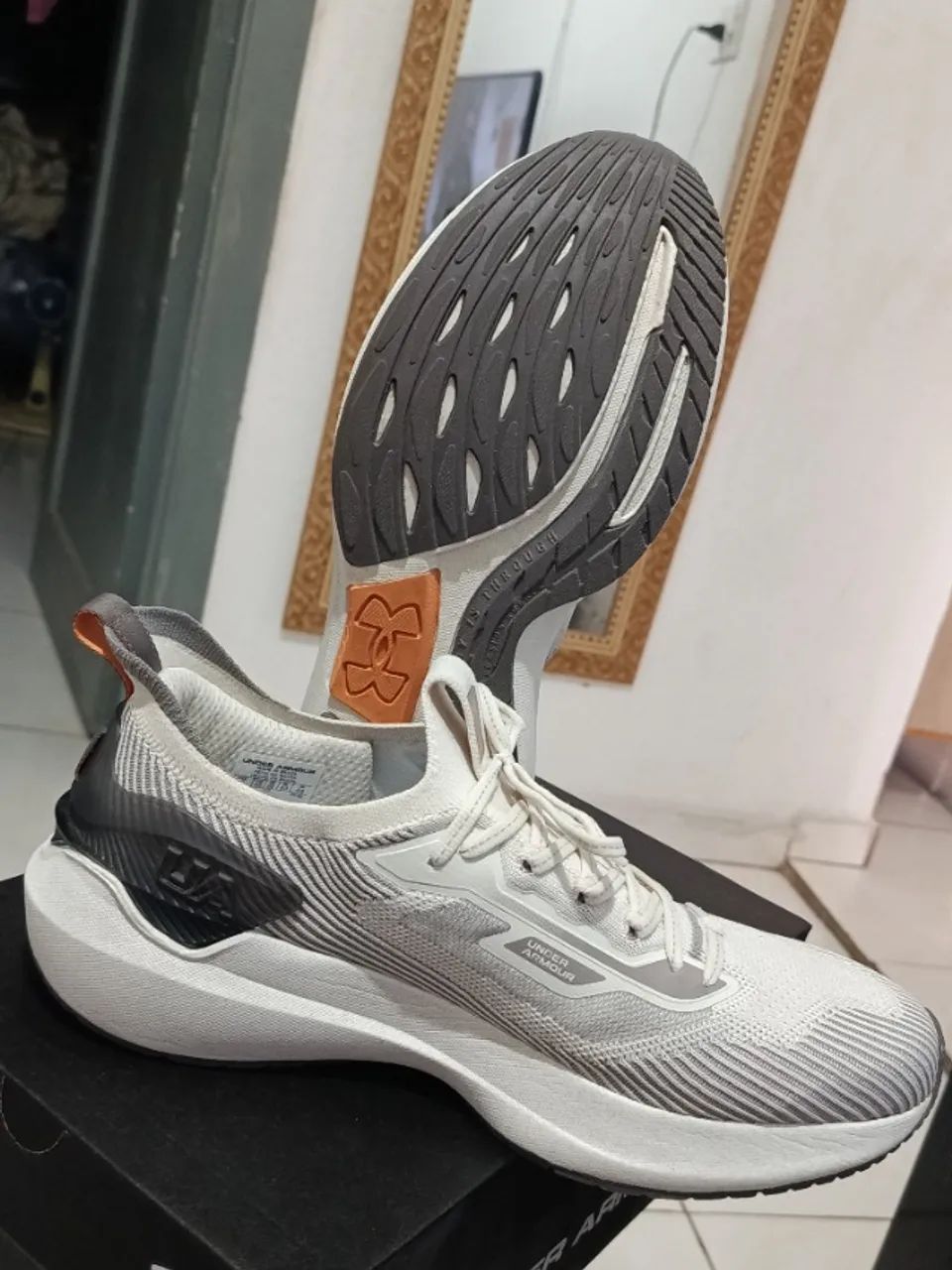Tênis Under Armour Charged Hit SE - Foto 4