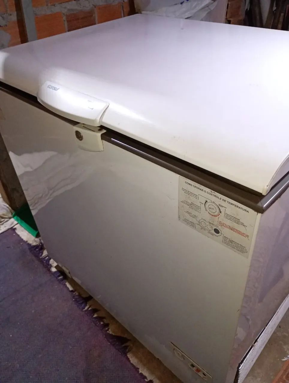Freezer conservado em bom estado!