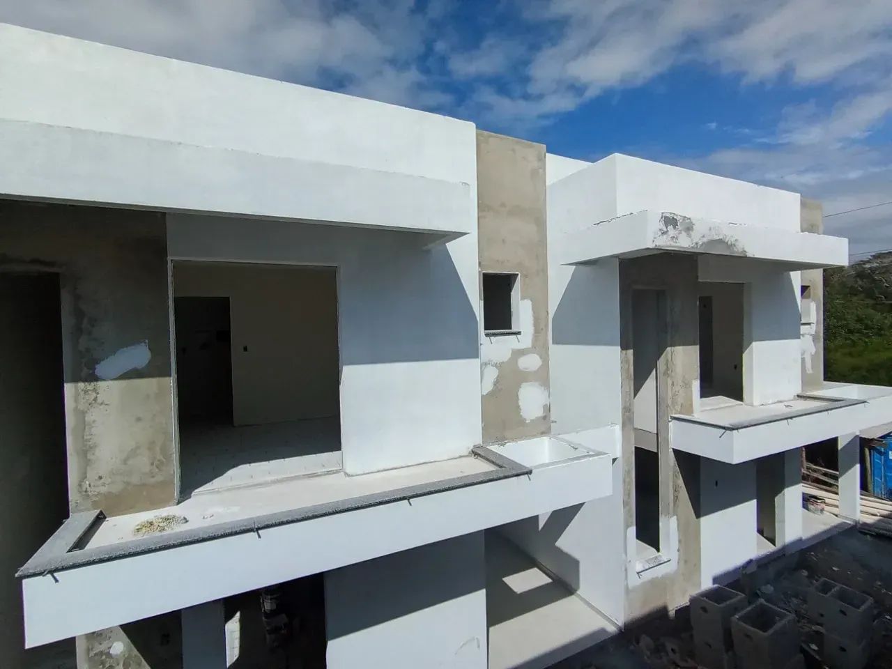 Linda casa de 2 suítes em condomínio - Forquilhas - Foto 2