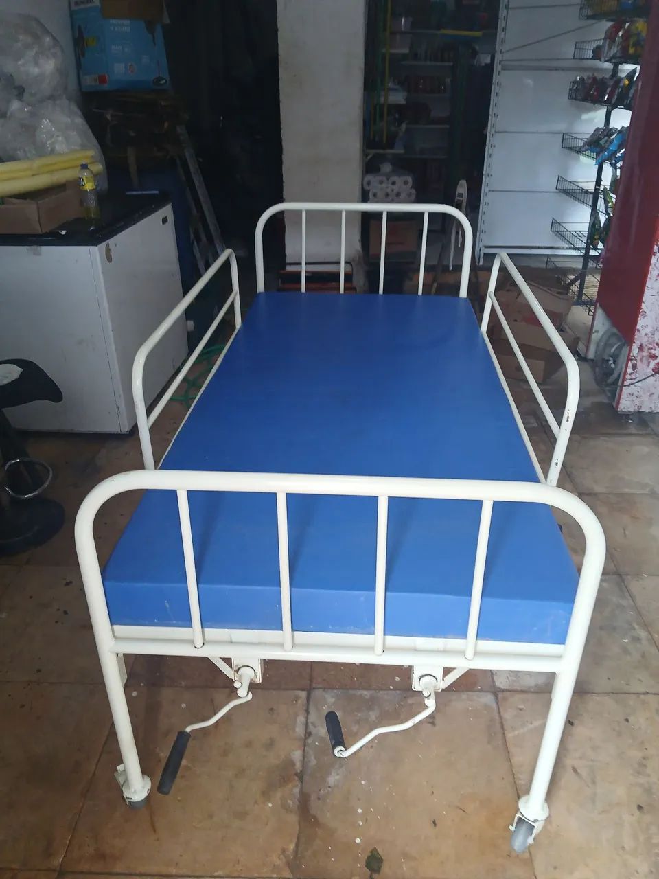 Vendo cama hospitalar 