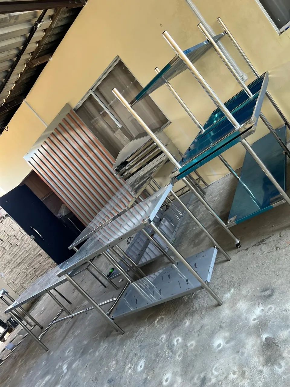 Mesas em inox a partir de 650,00