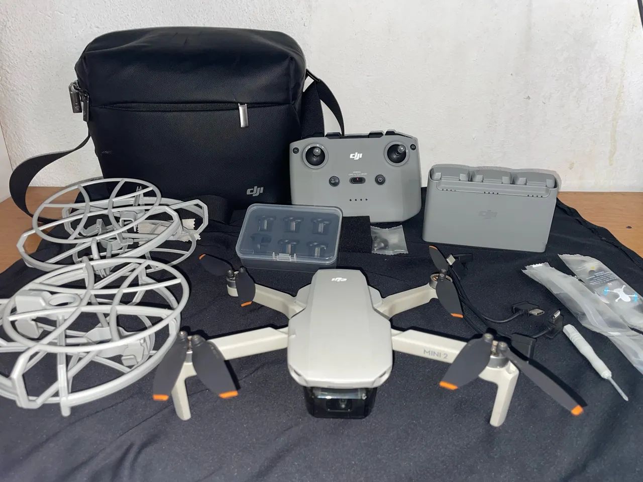 drone DJI mini 2 - kit fly completo 