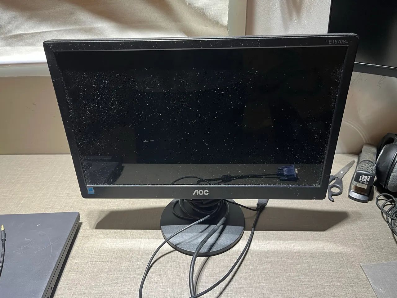 Monitor AOC 15,5? VGA
