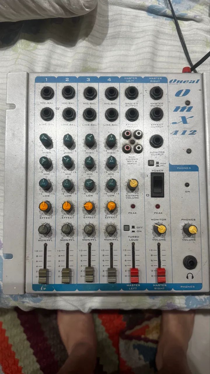 Mesa de som oneal omx 412
