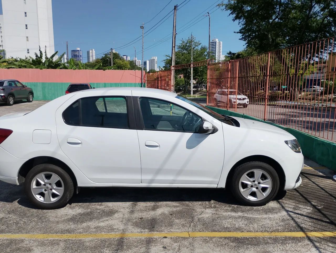 Renault Logan Expression Flex 1.6 16V 4P 2020 - Foto 3