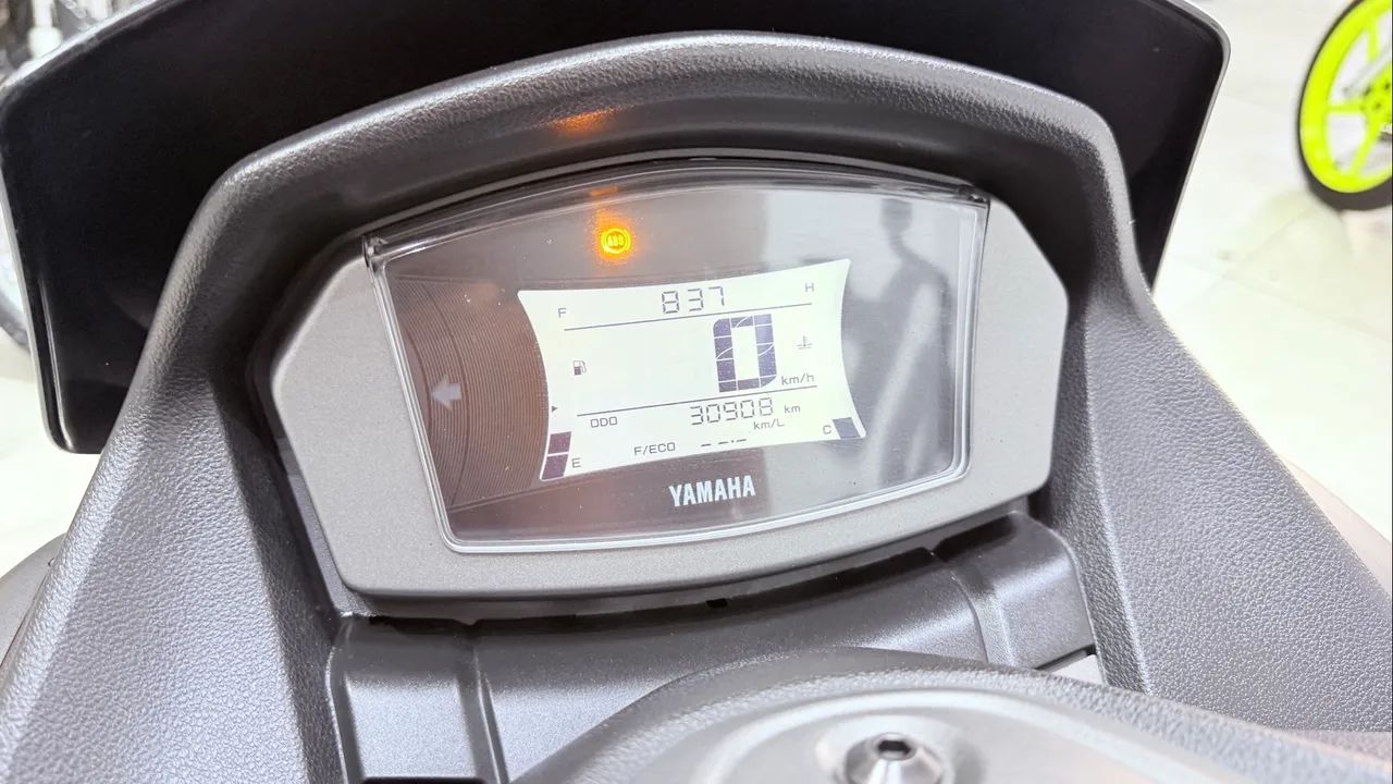 Yamaha Nmax 160 - Foto 3