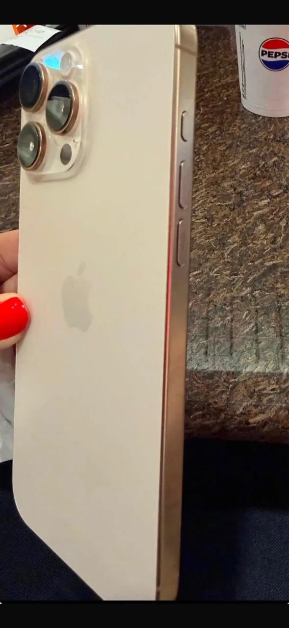 IPhone 16 pro max 256gb - Celulares e Smartphones - Samambaia Sul