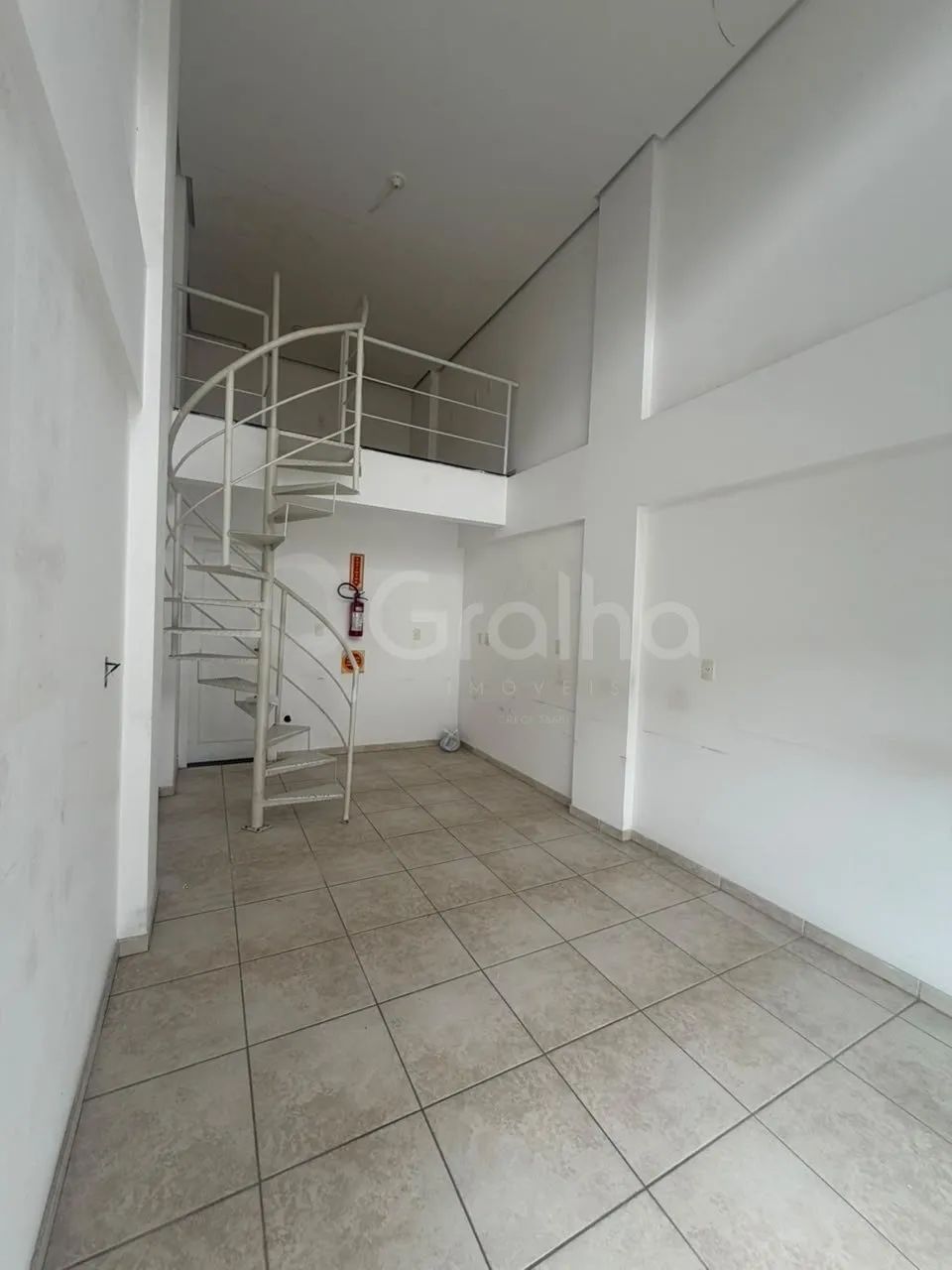 Loja Comercial de 32,12m² com mesanino em Jurerê - Foto 2