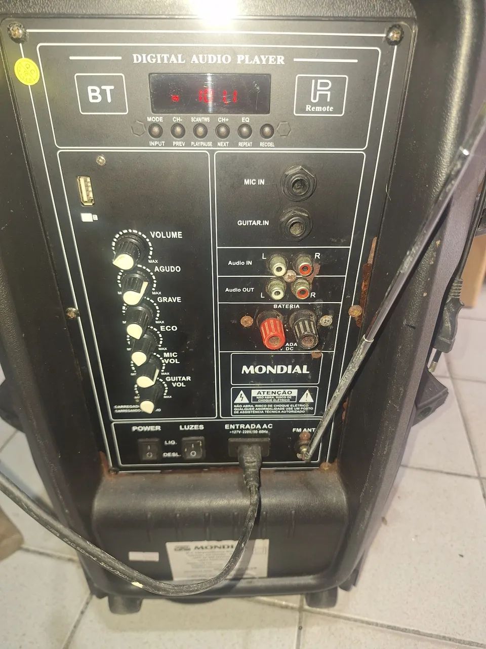 Caixa Amplificada Mondial 550w  Usada - Foto 5