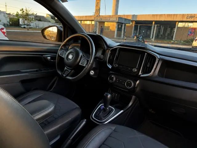 Fiat Strada Volcano 1.3 Flex 8V CD Aut. 2023 - Foto 2