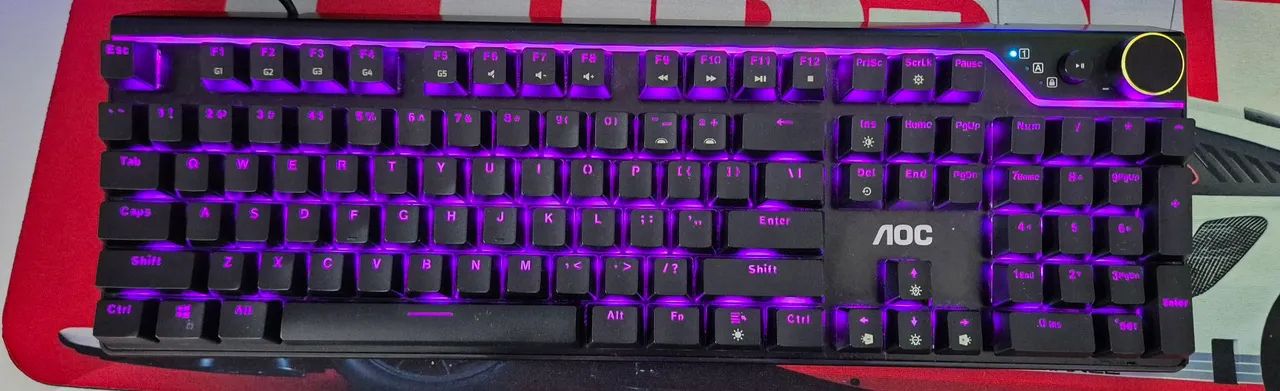 Teclado gamer AOC com mídia 
