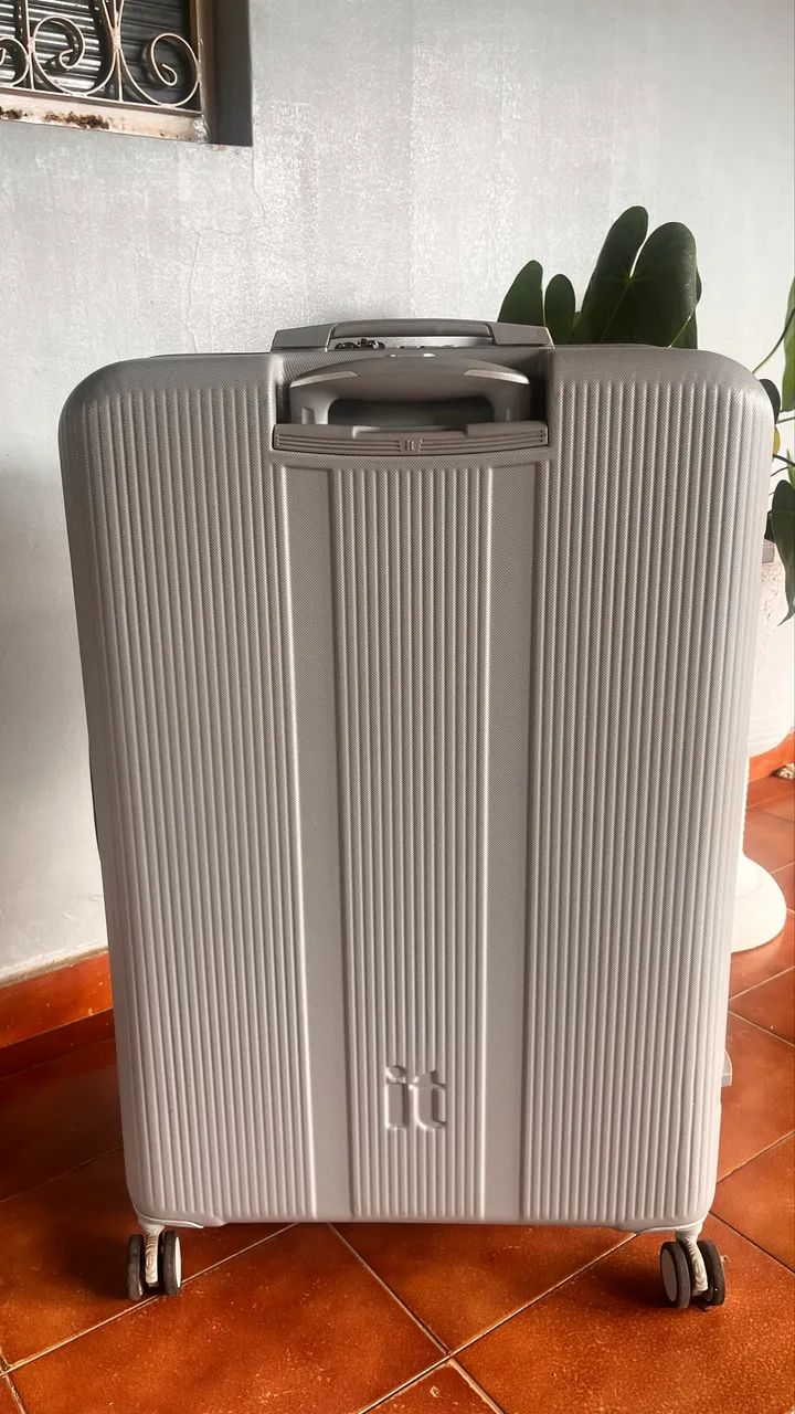 Mala Gigante 32k It Luggage usada 1x perfeito estado! - Foto 4