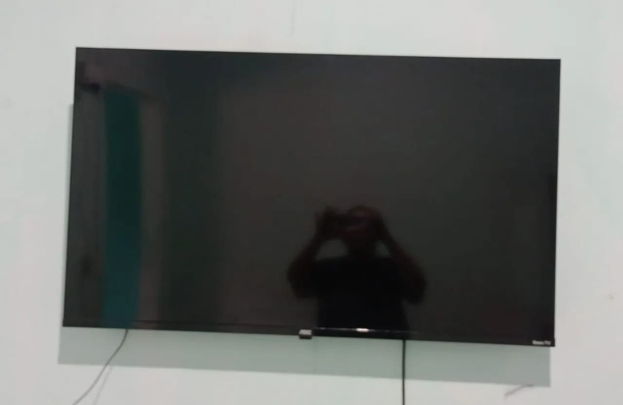 Smart TV AOC Roku 43" Full HD - perfeito estado. - Foto 2