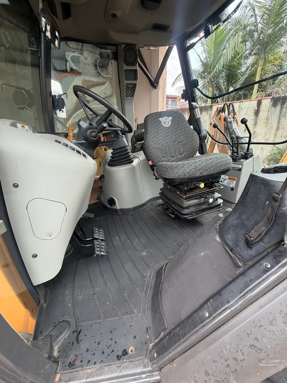 Retroescavadeira Case 4x4  - Foto 5