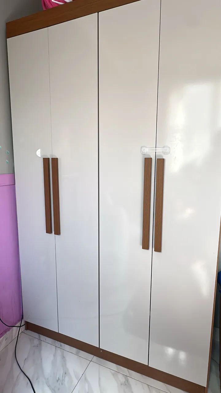Guarda roupa solteiro 