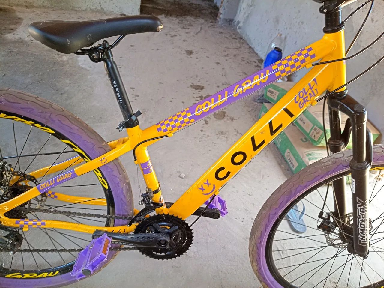 Vendo bicicleta semi nova com nota fiscal  - Foto 3