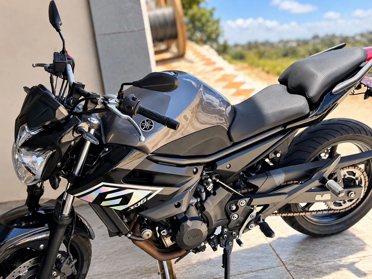 XJ6 2018 - Foto 3