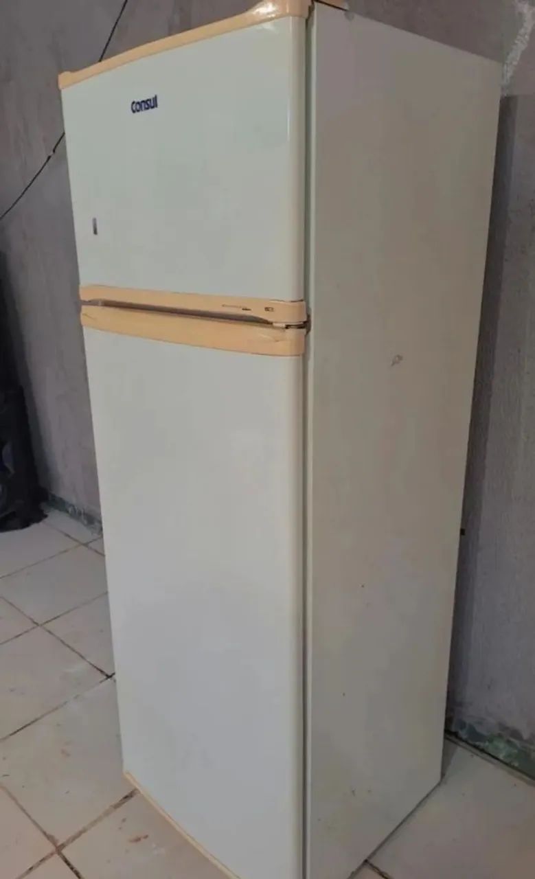 Vendo geladeira em ótimo estado 