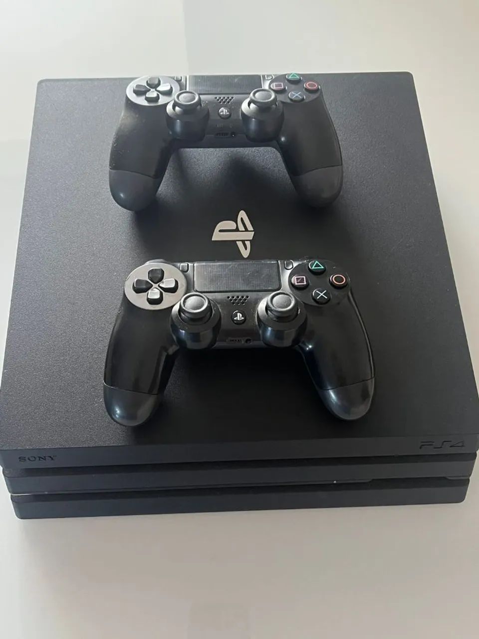 PlayStation 4Pro à venda - Ótimo estado