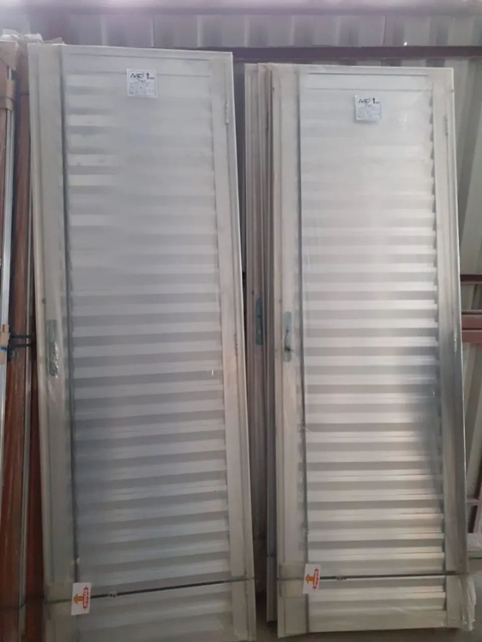 Porta Alumínio veneziana 60, 70, 80cm-  Novas!