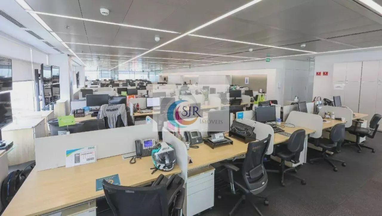 Laje comercial mobiliada de 1.411 m² com 50 vagas em PInheiros