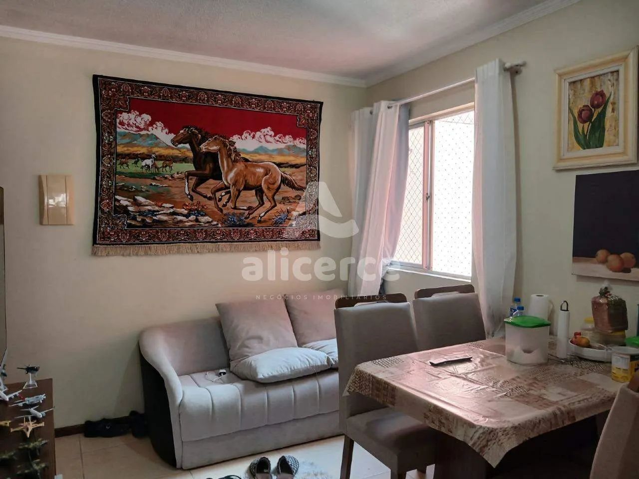 Apartamento reformado, sol da manhã, com 2 dormitórios no Real Parque - Foto 2